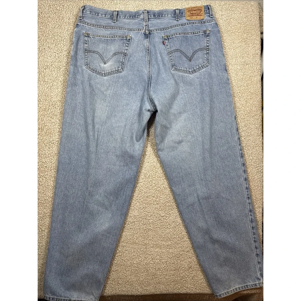Vintage Levis 560 Comfort Fit Jeans Mens 44x34 Blue Light Wash Denim Western Y2K